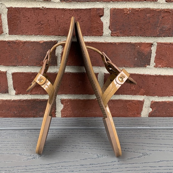 Tory Burch Tan Sandals - Picture 6 of 14